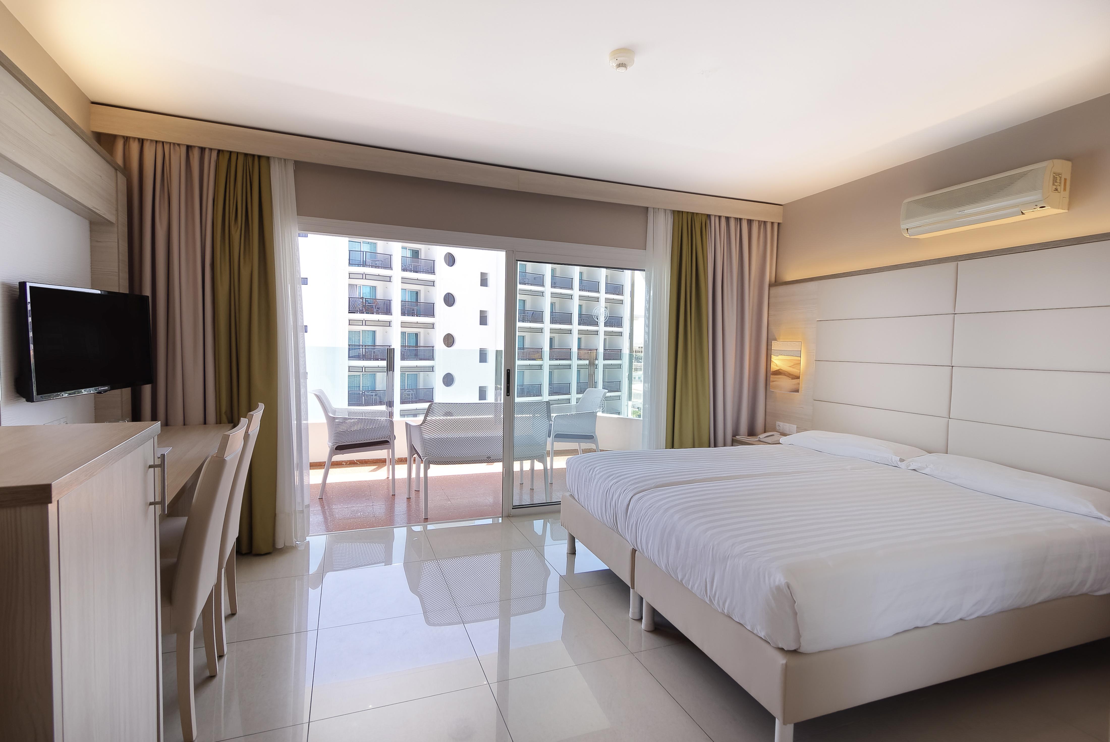 Bull Escorial & Hotell 3*